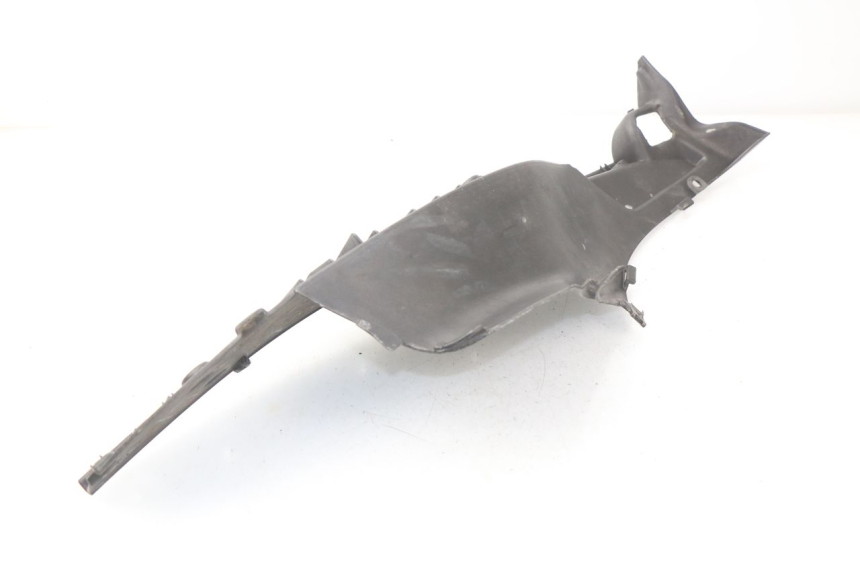 photo de ESTRIBO ESQUERDO APRILIA SCARABEO GT 125 (1999 - 2007) - Detalhe da peça