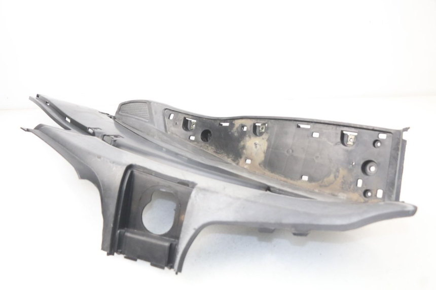 photo de ESTRIBO ESQUERDO RAZZO STEED 125 (2012 - 2018) - Pontos de fixação