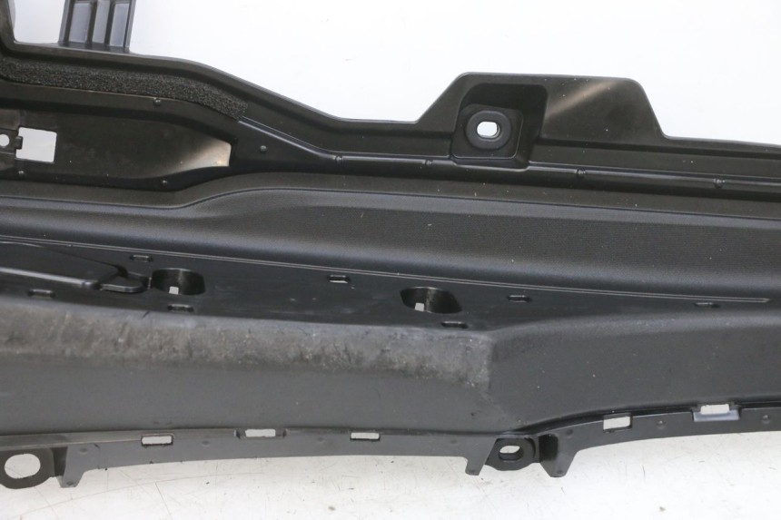 photo de ESTRIBO ESQUERDO YAMAHA TRICITY 300 (2020 - 2024) - Ângulo alternativo