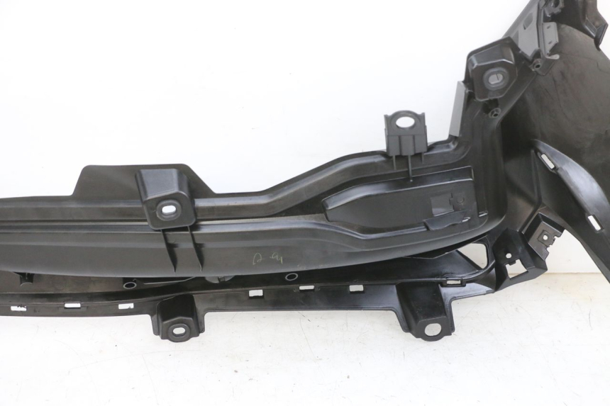 photo de ESTRIBO ESQUERDO YAMAHA TRICITY 300 (2020 - 2024) - Estado da superfície