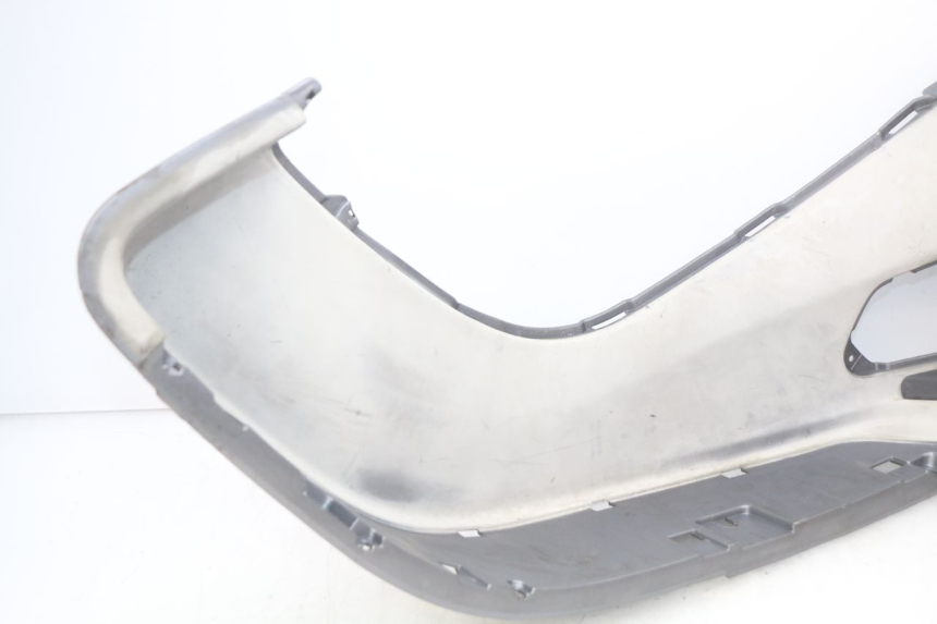 photo de ESTRIBO ESQUERDO PIAGGIO X9 EVOLUTION 250 (2003 - 2007) - Pontos de fixação