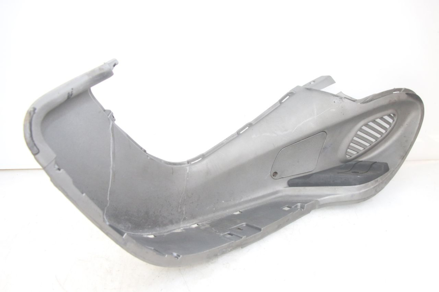 photo de ESTRIBO ESQUERDO PIAGGIO X9 125 (2000 - 2003) - Pontos de fixação