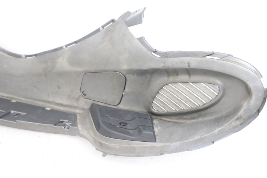 photo de ESTRIBO ESQUERDO PIAGGIO X9 125 (2000 - 2003) - Pontos de fixação