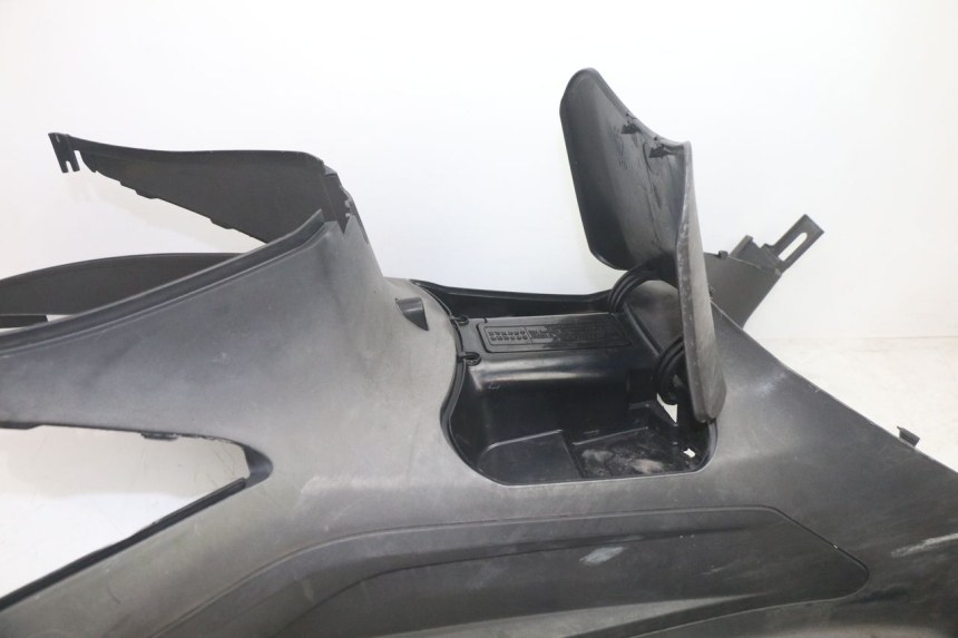 photo de PEDALEIRA SYM GTS EVO 125 (2009 - 2013) - Vista geral