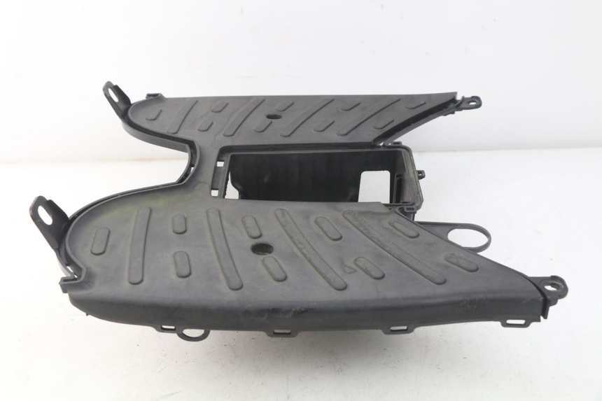 photo de ESTRIBO PEUGEOT KISBEE 2T 50 (2010 - 2017) - Detalhe da peça