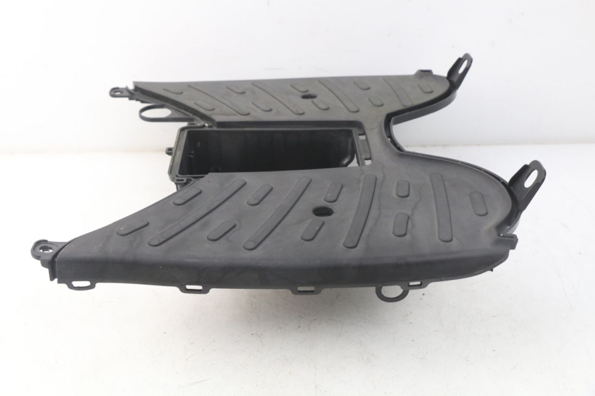photo de ESTRIBO PEUGEOT KISBEE 2T 50 (2010 - 2017) - Zoom do estado de desgaste