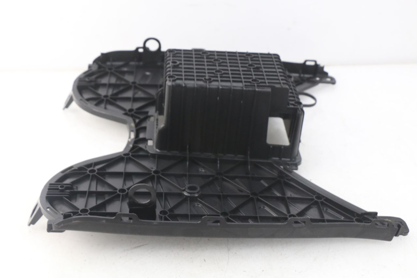 photo de ESTRIBO PEUGEOT KISBEE 2T 50 (2010 - 2017) - Outro ângulo de visão