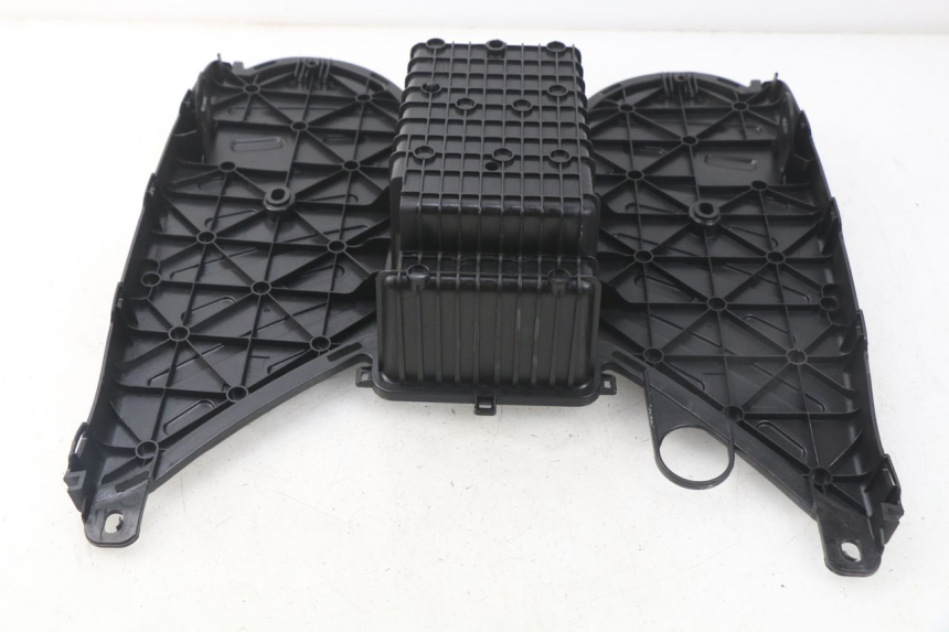 photo de ESTRIBO PEUGEOT KISBEE 2T 50 (2010 - 2017) - Pontos de fixação