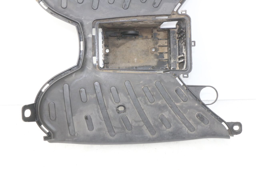 photo de ESTRIBO PEUGEOT KISBEE 2T 50 (2010 - 2017) - Pontos de fixação