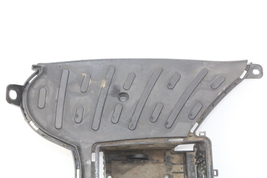 photo de ESTRIBO PEUGEOT KISBEE 2T 50 (2010 - 2017) - Estado da superfície
