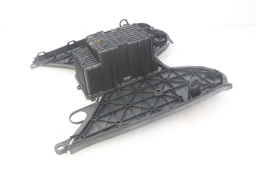 photo de ESTRIBO PEUGEOT KISBEE 4T 50 (2010 - 2017) - Pontos de fixação