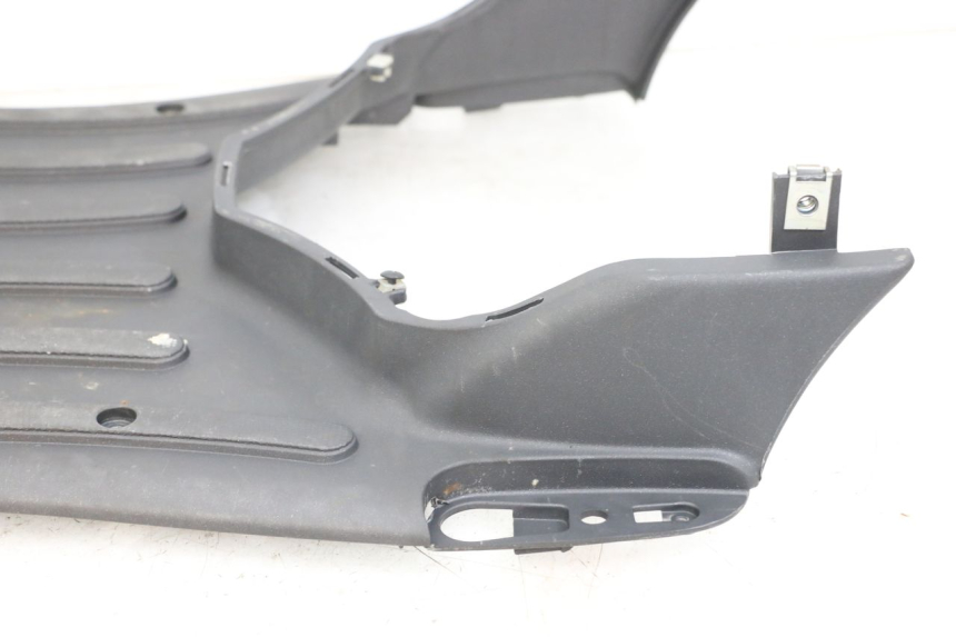 photo de ESTRIBO PIAGGIO LIBERTY 4T 50 (2004 - 2008) - Detalhes característicos