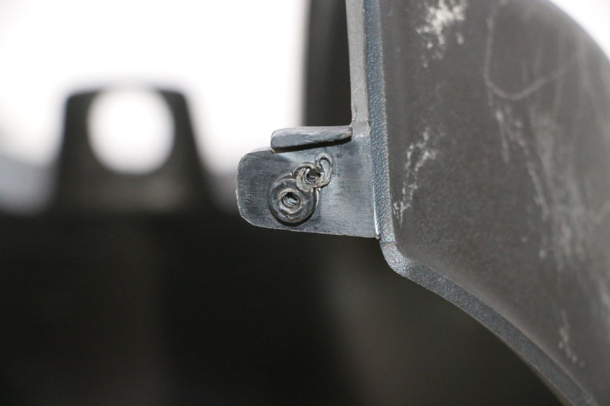 photo de APOIO PARA OS PÉS PEUGEOT LUDIX PRO 2T 50 (2010 - 2017) - Zoom do estado de desgaste