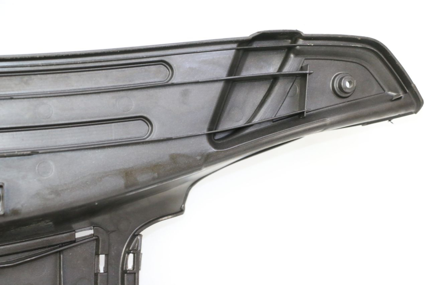 photo de ESTRIBO PIAGGIO LXV 4T 50 (2009 - 2013) - Pontos de fixação
