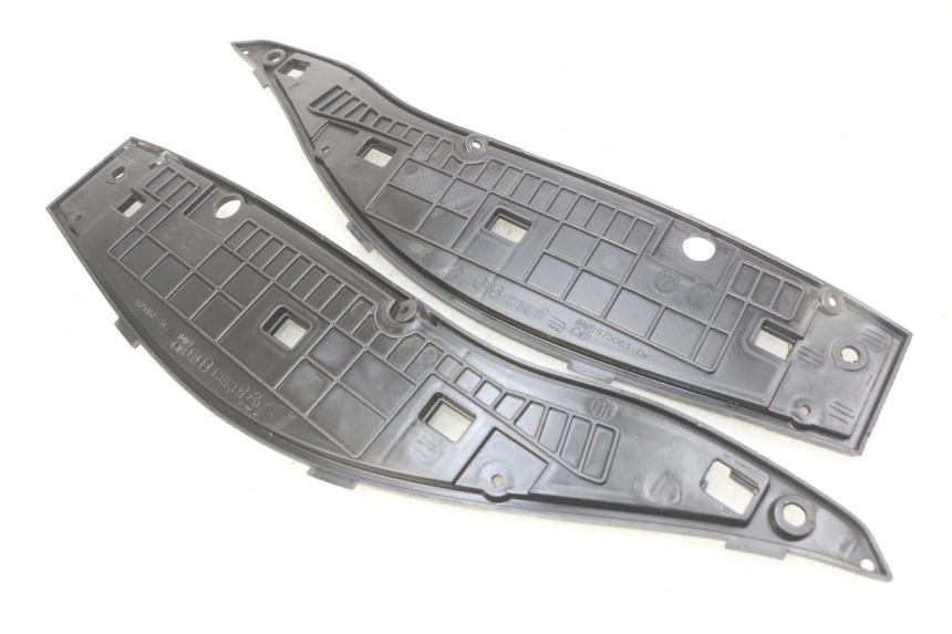 photo de ESTRIBO GILERA NEXUS 125 (2009 - 2013) - Detalhe da peça