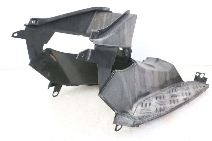 photo de ESTRIBO PEUGEOT SPEEDFIGHT 3 LC 2T 50 (2009 - 2015) - Detalhes característicos