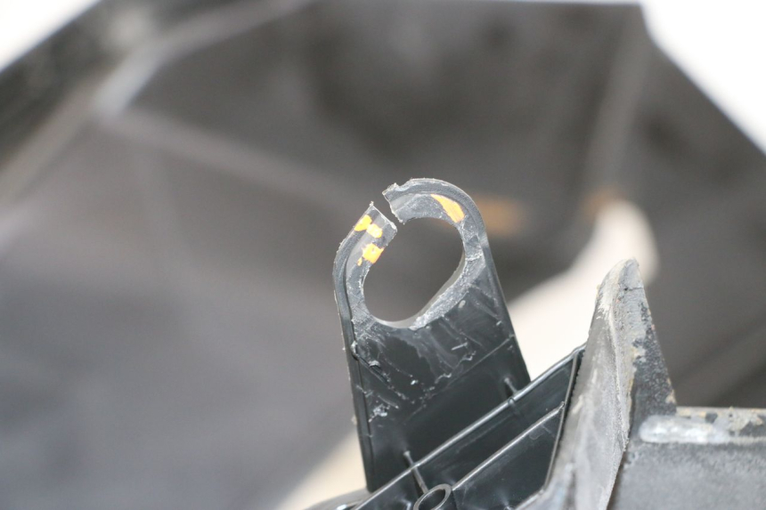 photo de ESTRIBO PEUGEOT SPEEDFIGHT 3 LC 2T 50 (2009 - 2015) - Outro ângulo de visão