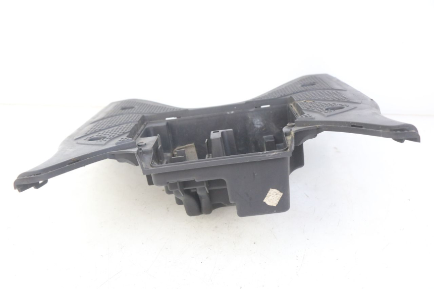 photo de ESTRIBO SUZUKI SIXTEEN 125 (2008 - 2010) - Pontos de fixação