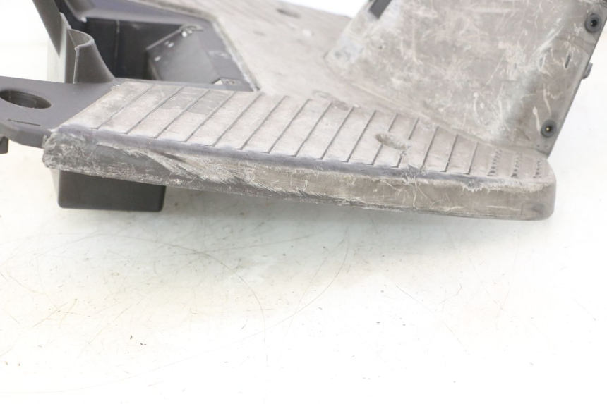 photo de DESCANSO DE PÉ YAMAHA SLIDER 50 (1999 - 2004) - Detalhes característicos