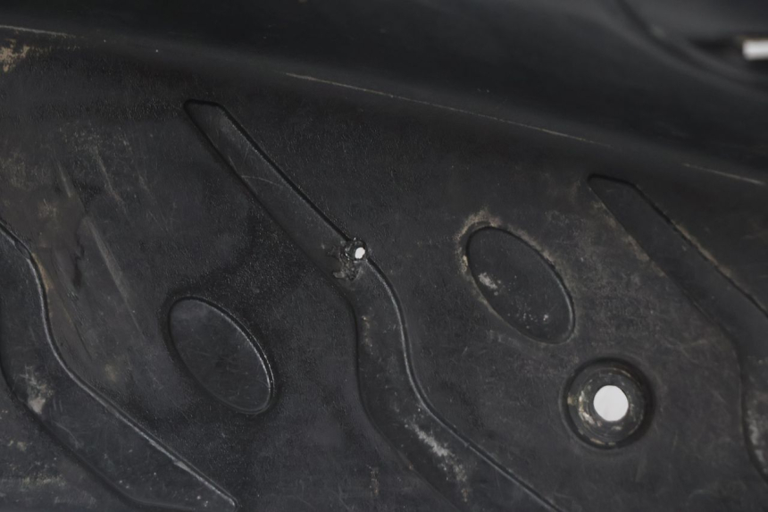 photo de ESTRIBO PEUGEOT SPEEDFIGHT 2 AC 50 (2000 - 2009) - Pontos de fixação