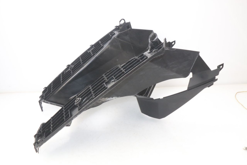 photo de ESTRIBO PEUGEOT SPEEDFIGHT 3 AIR 50 (2009 - 2015) - Outro ângulo de visão
