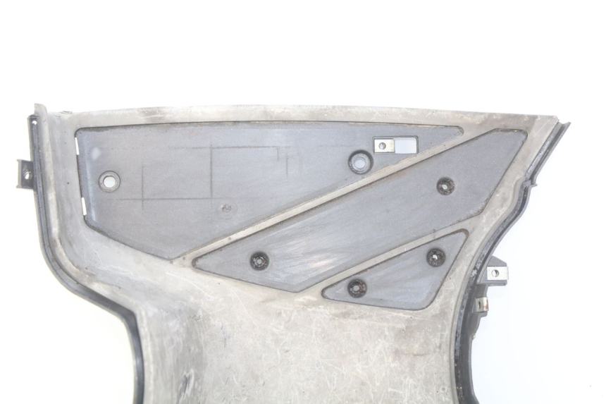 photo de ESTRIBO APRILIA SR 2T 50 (2012 - 2017) - Detalhes característicos