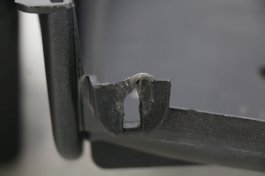 photo de ESTRIBO APRILIA SR R 2T LC 50 (2018 - 2021) - Detalhe da peça