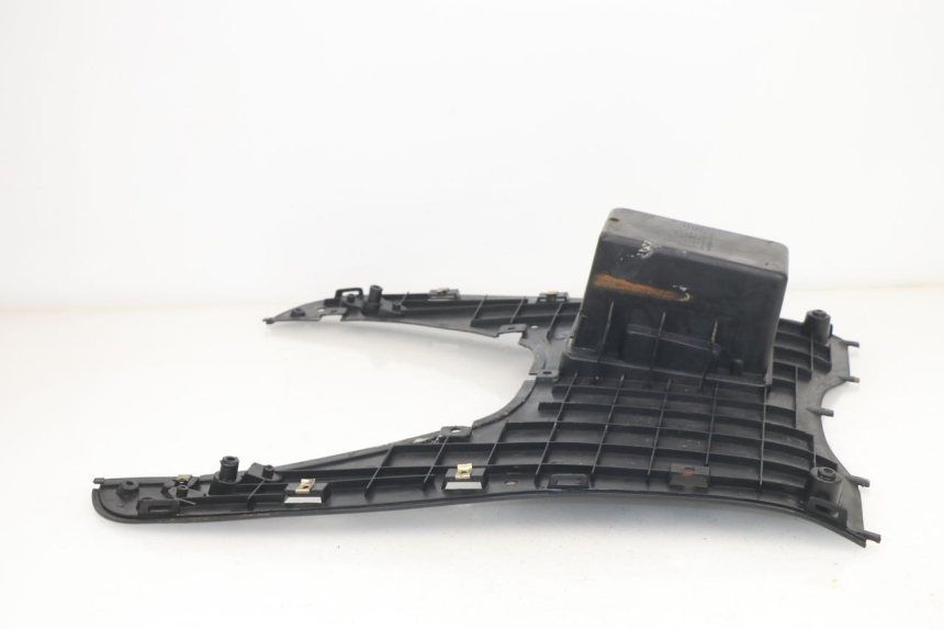 photo de ESTRIBO PEUGEOT SUM UP 125 (2008 - 2013) - Detalhe da peça