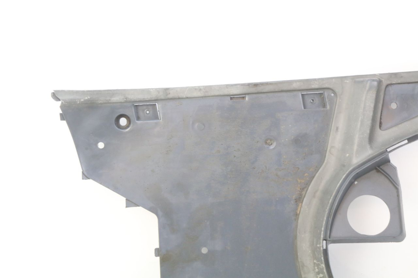 photo de ESTRIBO PEUGEOT SV 125 (1991 - 1994) - Detalhes característicos