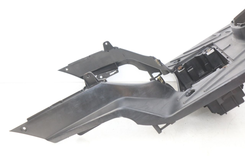 photo de ESTRIBO PEUGEOT TWEET 4T 50 (2018 - 2022) - Pontos de fixação