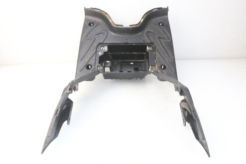 photo de ESTRIBO PEUGEOT TWEET 125 (2010 - 2017) - Pontos de fixação