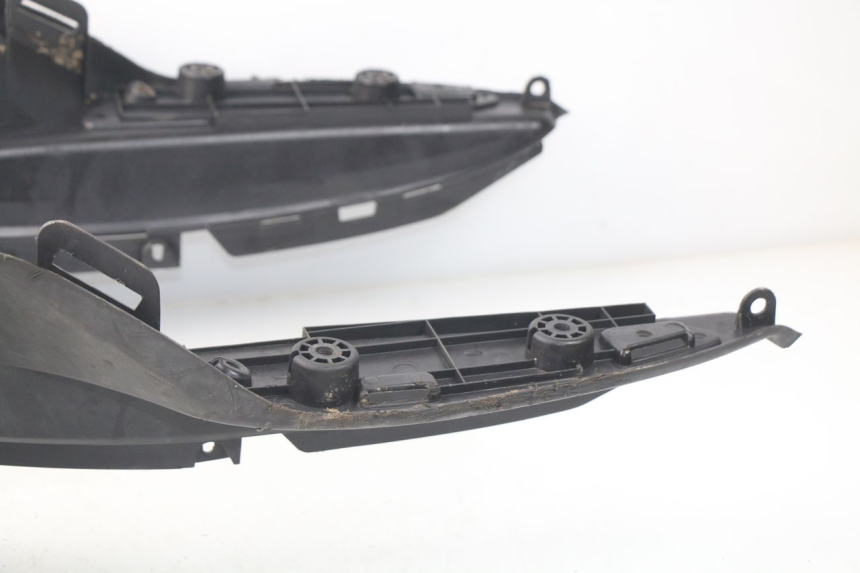 photo de ESTRIBO SUZUKI UC EPICURO 125 (1999 - 2003) - Outro ângulo de visão