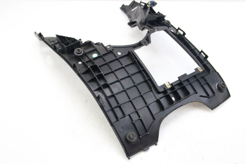 photo de ESTRIBO PEUGEOT V-CLIC VCLIC 50 (2007 - 2013) - Detalhes característicos