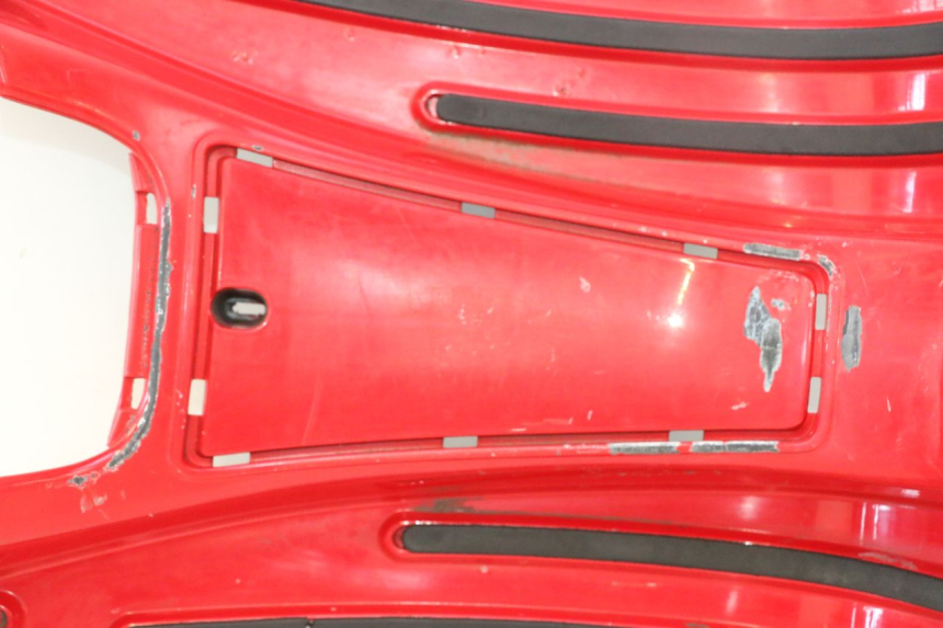 photo de ESTRIBO PIAGGIO VESPA S 2T 50 (2007 - 2014) - Pontos de fixação
