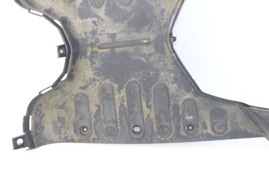 photo de ESTRIBO PEUGEOT VIVACITY NEW 4T 50 (2008 - 2017) - Detalhes característicos