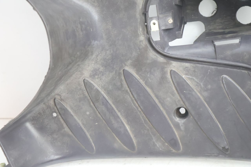 photo de ESTRIBO PEUGEOT VIVACITY 100 (1999 - 2008) - Zoom do estado de desgaste