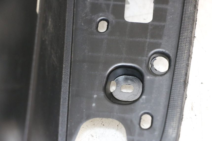photo de DESCANSO DE PÉ YAMAHA XMAX X-MAX 125 (2006 - 2009) - Detalhe da peça