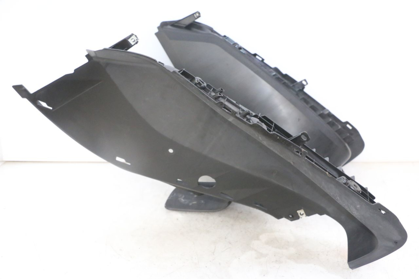 photo de ESTRIBO YAMAHA X-MAX XMAX 125 (2010 - 2013) - Outro ângulo de visão