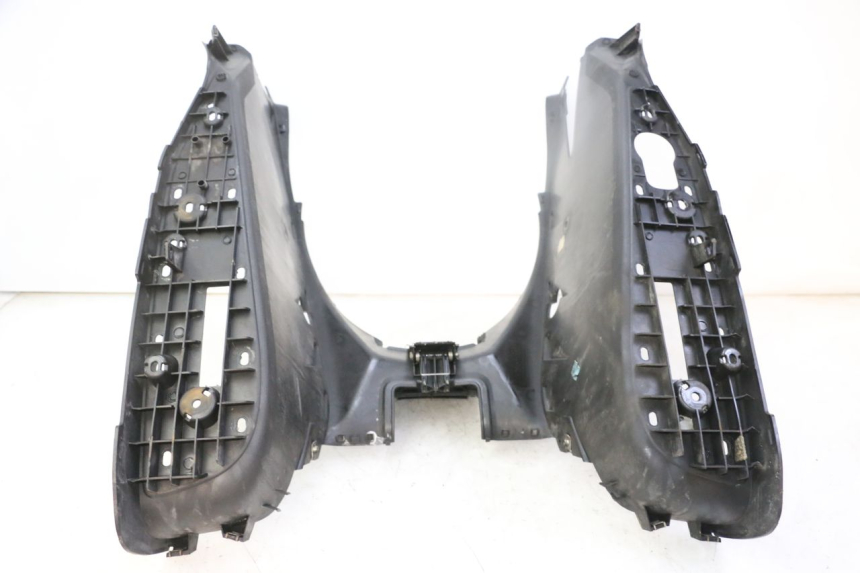 photo de ESTRIBO YAMAHA X-MAX XMAX 125 (2010 - 2013) - Zoom do estado de desgaste