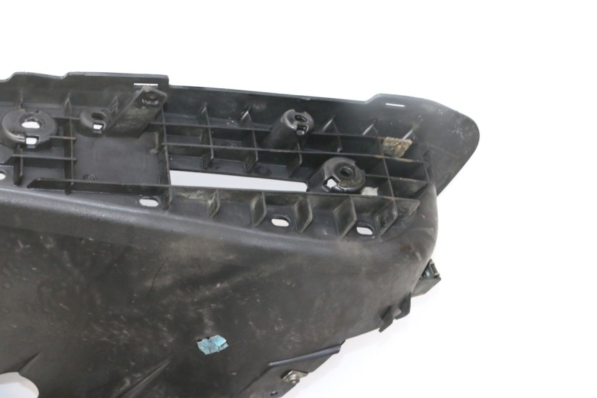 photo de ESTRIBO YAMAHA X-MAX XMAX 125 (2010 - 2013) - Estado da superfície