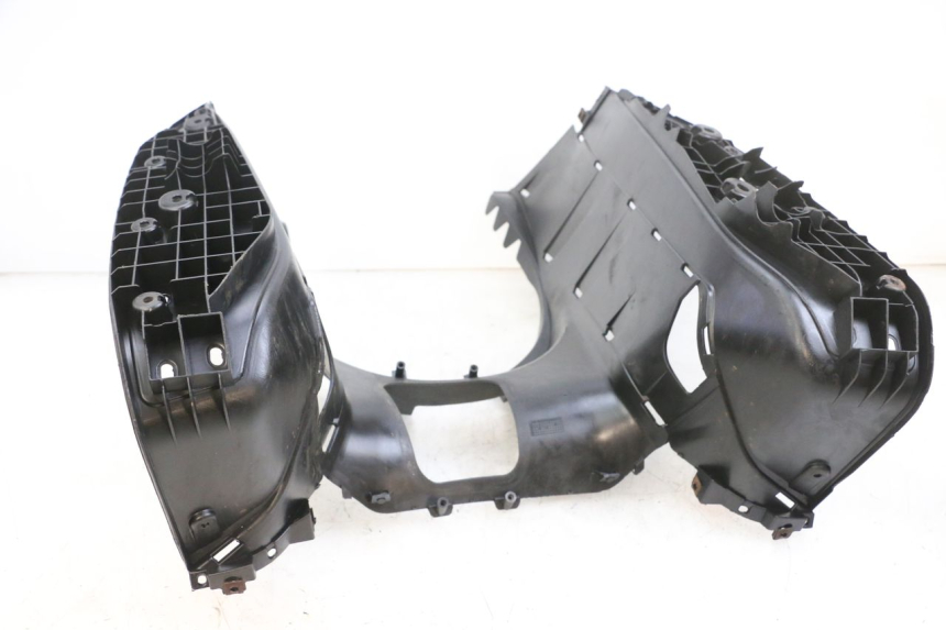 photo de DESCANSO DE PÉ YAMAHA XMAX X-MAX 125 (2006 - 2009) - Ampliação técnica