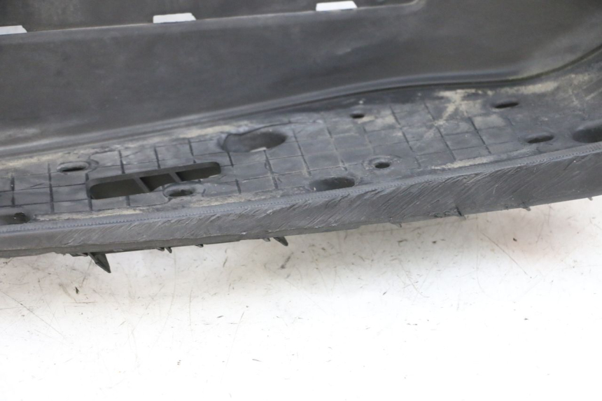 photo de DESCANSO DE PÉ YAMAHA XMAX X-MAX 125 (2006 - 2009) - Estado da superfície
