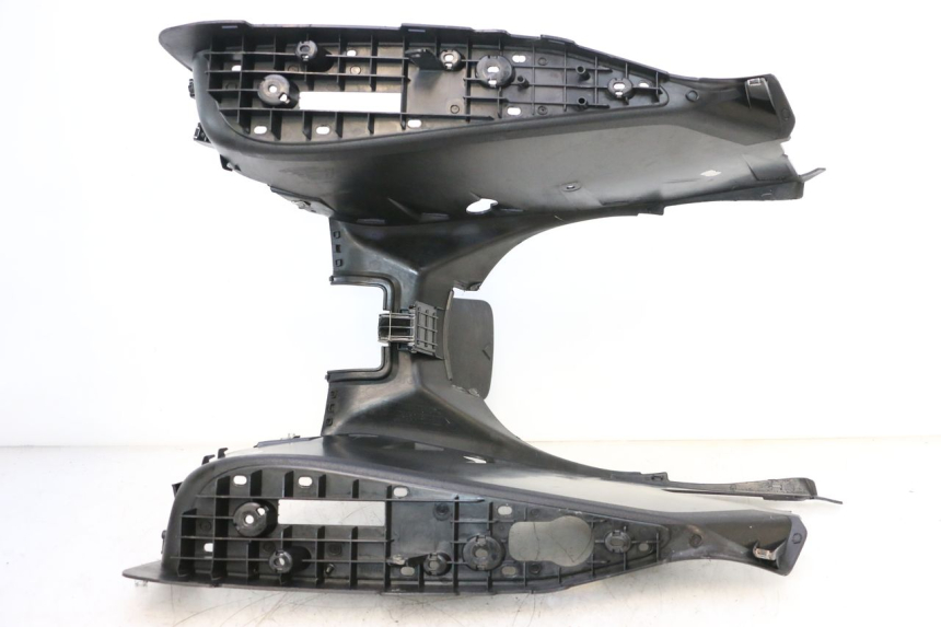 photo de ESTRIBO YAMAHA X-MAX XMAX 125 (2010 - 2013) - Pontos de fixação