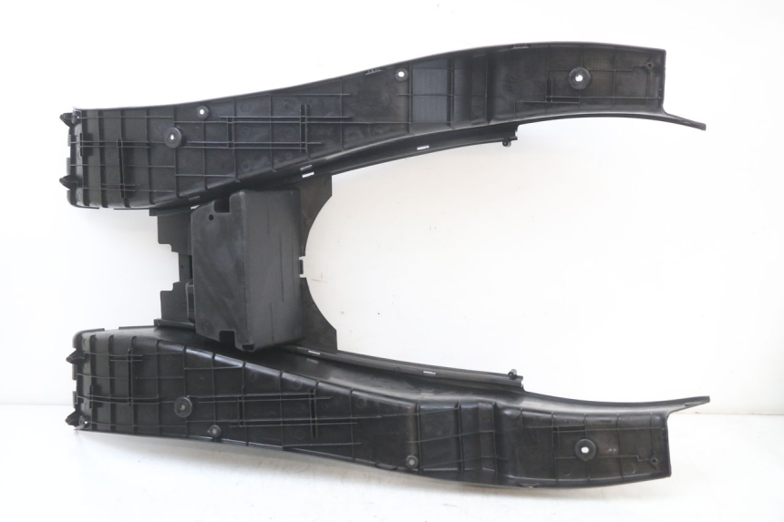 photo de ESTRIBO YAMAHA YP MAJESTY 125 (2002 - 2006) - Pontos de fixação