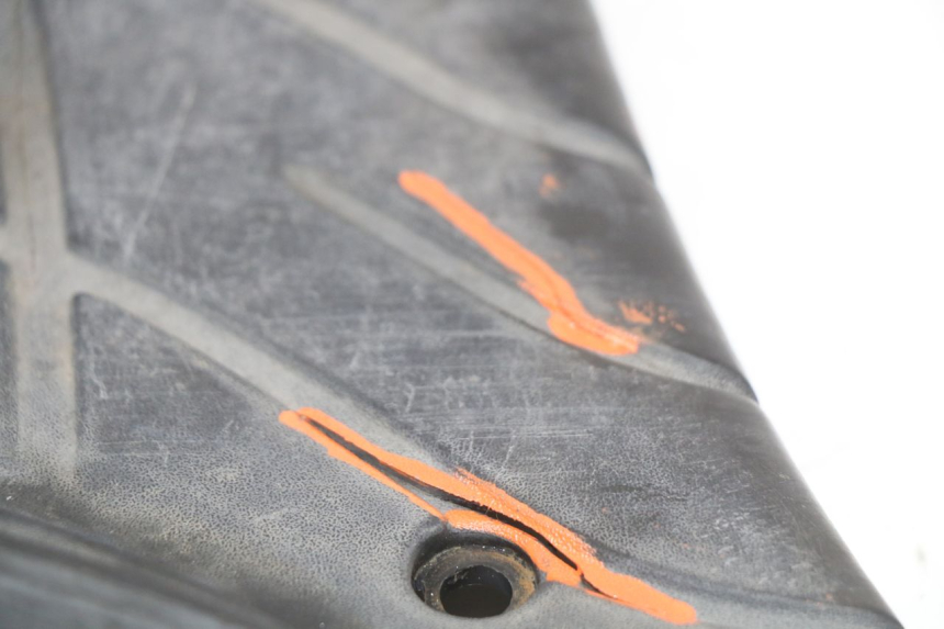 photo de ESTRIBO PIAGGIO ZIP 2T 50 (2009 - 2019) - Pontos de fixação