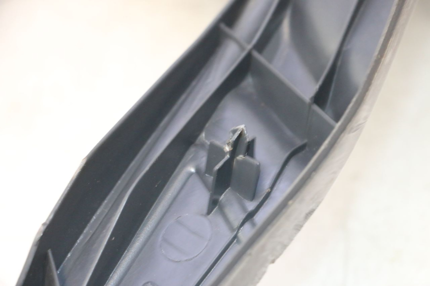photo de ESTRIBO PIAGGIO ZIP 4T 50 (2006 - 2017) - Zoom do estado de desgaste
