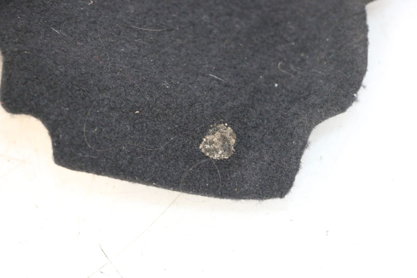 photo de ALFOMBRA DO BAÚ PIAGGIO MP3 500 (2016 - 2018) - Zoom do estado de desgaste
