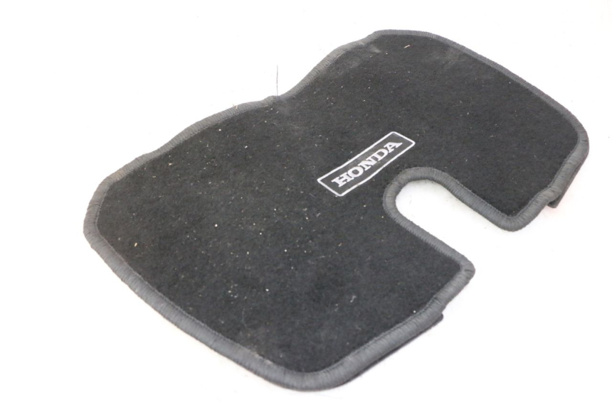 photo de ALFOMBRA DO BAÚ HONDA ST PAN EUROPEAN 1300 (2002 - 2013) - Detalhe da peça