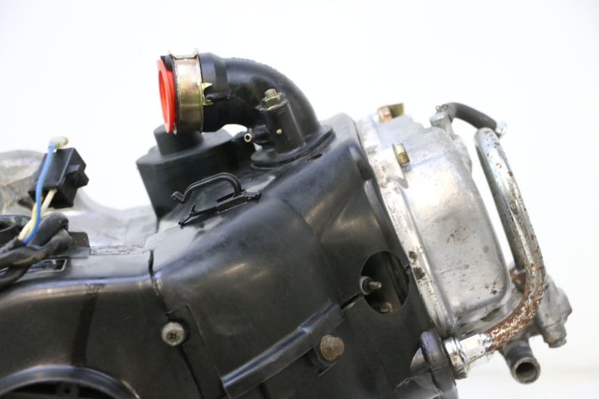 photo de MOTOR KYMCO AGILITY 4T 10" 50 (2005 - 2018) - Vista de perto