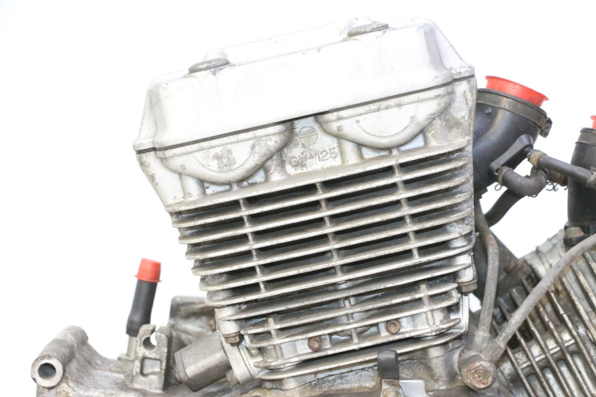 photo de MOTOR HYOSUNG GV AQUILA 125 (2000 - 2009) - Vista de perto